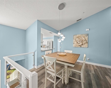 5528 Fair Oaks Street - Photo Thumbnail 6