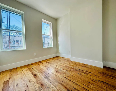 507 East 183rd Street - Photo Thumbnail 2