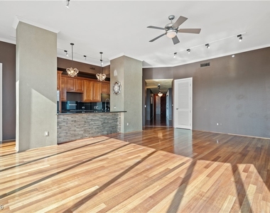 360 E Desert Inn Road - Photo Thumbnail 14