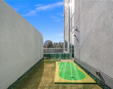 360 E Desert Inn Road - Photo Thumbnail 22