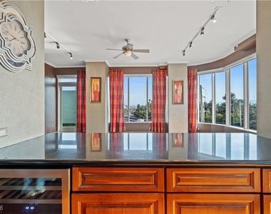 360 E Desert Inn Road - Photo Thumbnail 19