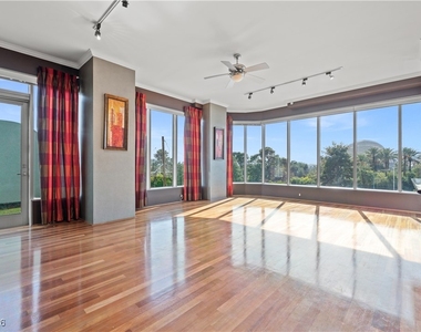 360 E Desert Inn Road - Photo Thumbnail 10
