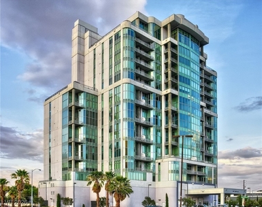 360 E Desert Inn Road - Photo Thumbnail 1