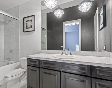 360 E Desert Inn Road - Photo Thumbnail 31