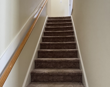 135 Logmont Trace - Photo Thumbnail 9