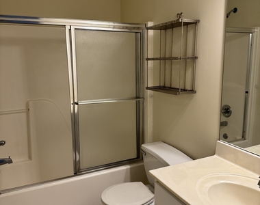 135 Logmont Trace - Photo Thumbnail 13
