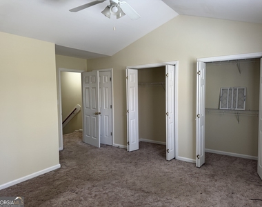 135 Logmont Trace - Photo Thumbnail 12