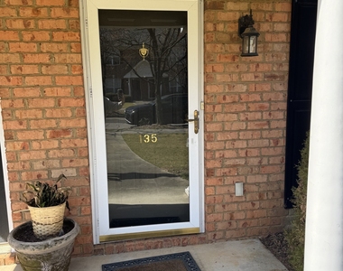 135 Logmont Trace - Photo Thumbnail 1
