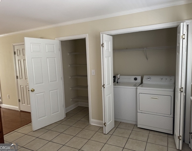 135 Logmont Trace - Photo Thumbnail 5