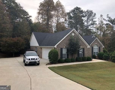 225 Lexington Circle - Photo Thumbnail 1