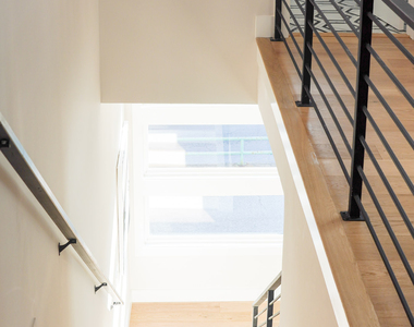 68 Boulevard Se - Photo Thumbnail 15