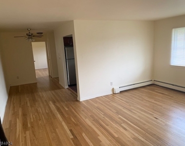 4 Swartswood Rd - Photo Thumbnail 2