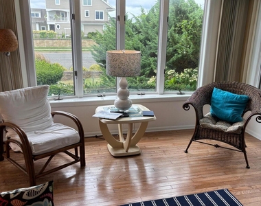 7 Lincoln Avenue - Photo Thumbnail 2