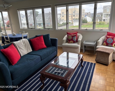 7 Lincoln Avenue - Photo Thumbnail 11