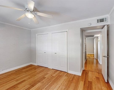 5220 Fleetwood Oaks Avenue - Photo Thumbnail 29