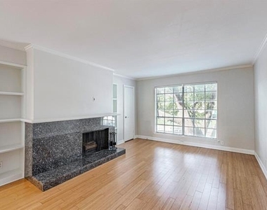 5220 Fleetwood Oaks Avenue - Photo Thumbnail 7