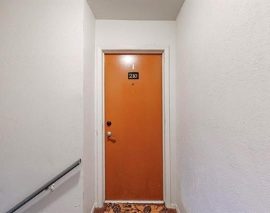 5220 Fleetwood Oaks Avenue - Photo Thumbnail 6