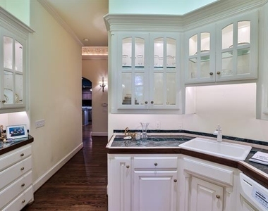 6805 Laurel Valley Drive - Photo Thumbnail 13