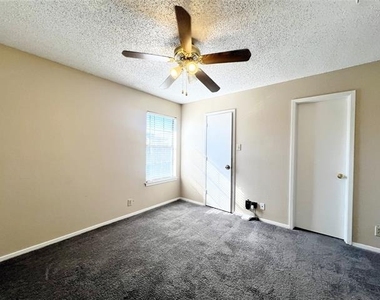 929 W Hickory Street - Photo Thumbnail 15