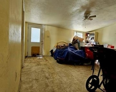 817 Colchester Drive - Photo Thumbnail 8
