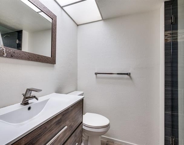 1800 Navajo Place - Photo Thumbnail 6
