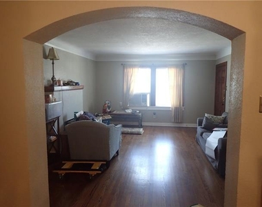5918 La Vista Drive - Photo Thumbnail 3
