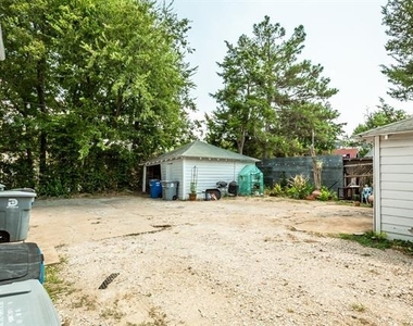 5918 La Vista Drive - Photo Thumbnail 36