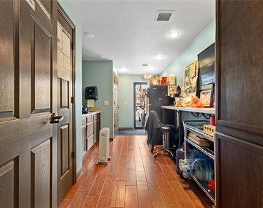 424 N State Street - Photo Thumbnail 18