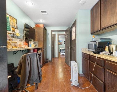 424 N State Street - Photo Thumbnail 19