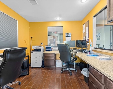 424 N State Street - Photo Thumbnail 8