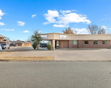 424 N State Street - Photo Thumbnail 1
