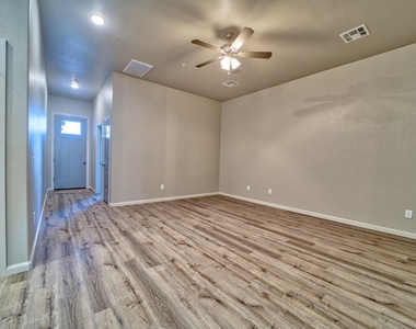 1530 S 7th Street - Photo Thumbnail 7
