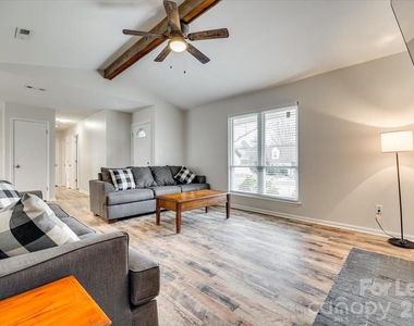 10932 Copperfield Drive - Photo Thumbnail 3