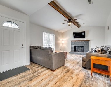 10932 Copperfield Drive - Photo Thumbnail 2
