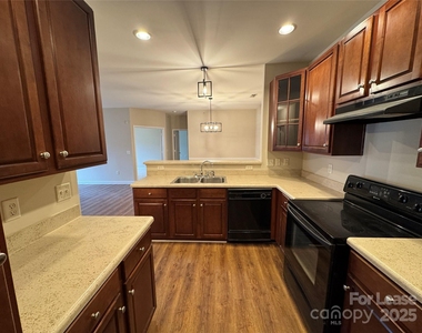 11865 Ridgeway Park Drive - Photo Thumbnail 12