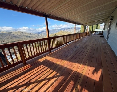 121 Larch Court - Photo Thumbnail 5