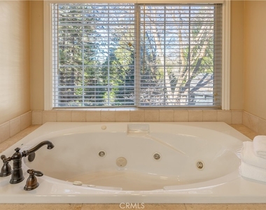 173 Grizzly Road - Photo Thumbnail 30