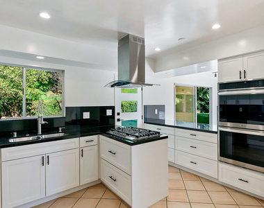 1054 Enchanted Way - Photo Thumbnail 9