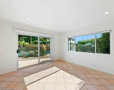1054 Enchanted Way - Photo Thumbnail 11