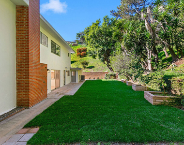 1054 Enchanted Way - Photo Thumbnail 32