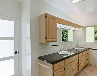 1054 Enchanted Way - Photo Thumbnail 19