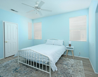 29869 W Laguna Drive - Photo Thumbnail 16