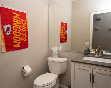 29869 W Laguna Drive - Photo Thumbnail 14