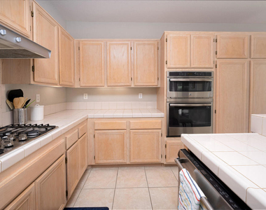 29869 W Laguna Drive - Photo Thumbnail 5