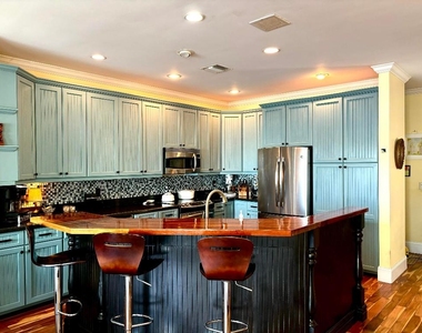 328 N Lake Drive N - Photo Thumbnail 7
