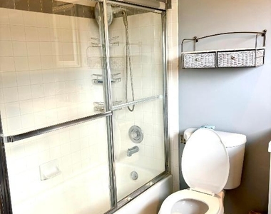328 N Lake Drive N - Photo Thumbnail 24