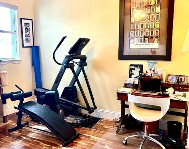 328 N Lake Drive N - Photo Thumbnail 9