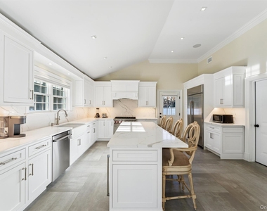 275 Mill Road - Photo Thumbnail 5
