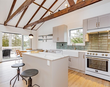 9 Helens Lane - Photo Thumbnail 1