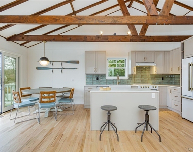 9 Helens Lane - Photo Thumbnail 5
